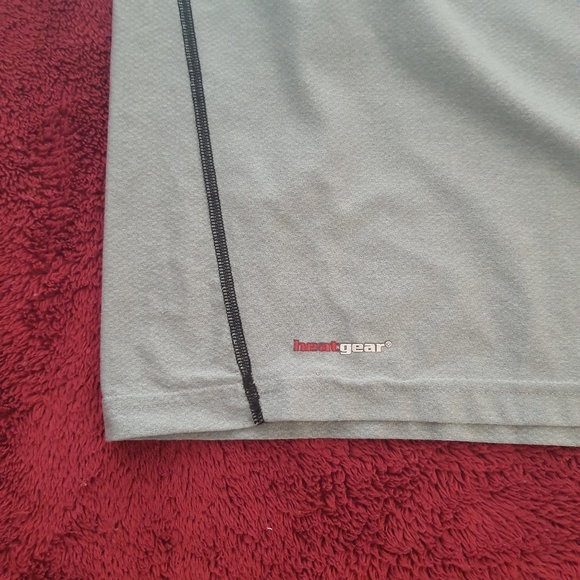 Under Armour Mens Gray Fitted Shirt Small - Picture 5 of 9